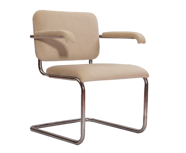 时尚沙发凳子：Cesca Chair